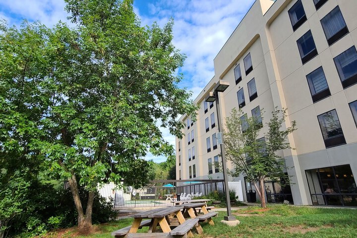 Property Grounds 27 of 31