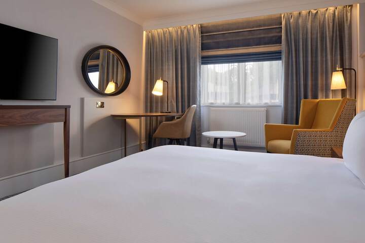 Room 7 of 117