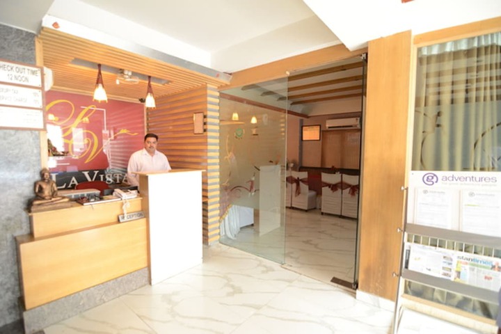 Concierge desk