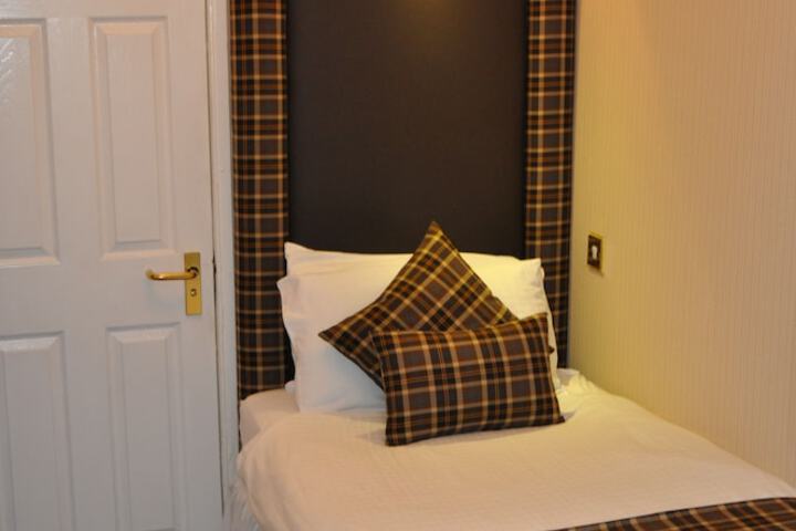 Room 40 of 91