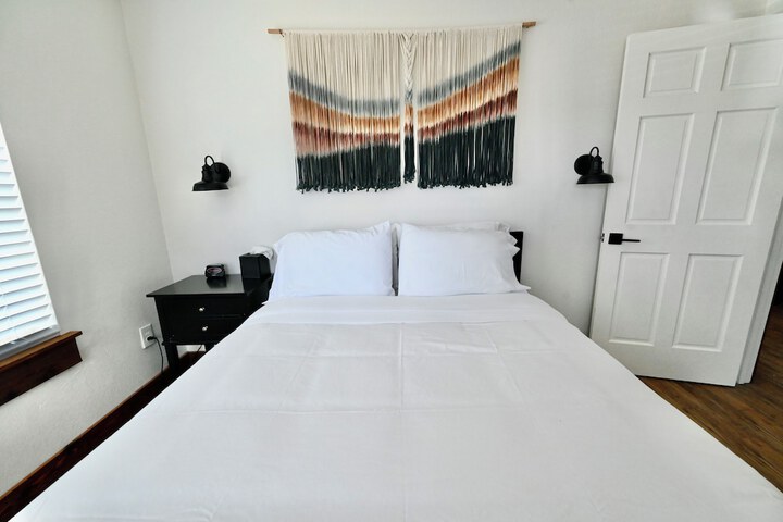Room 10 of 64