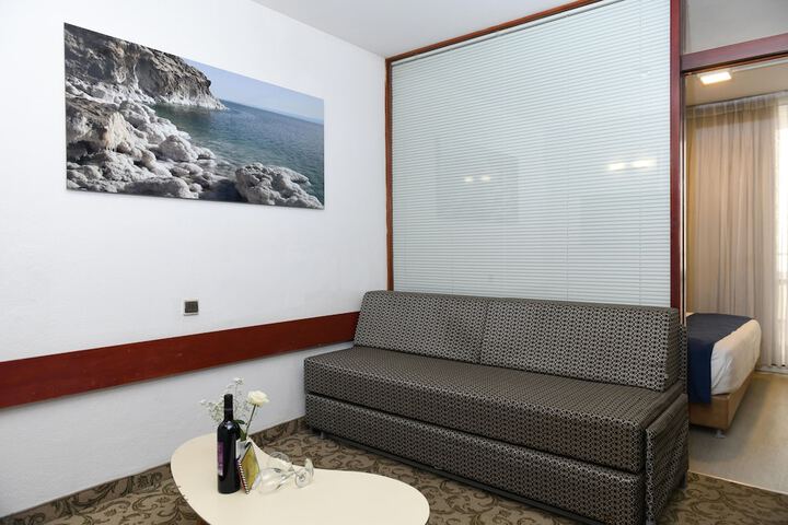 Room 19 of 26