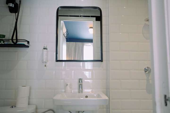 Room 80 of 109