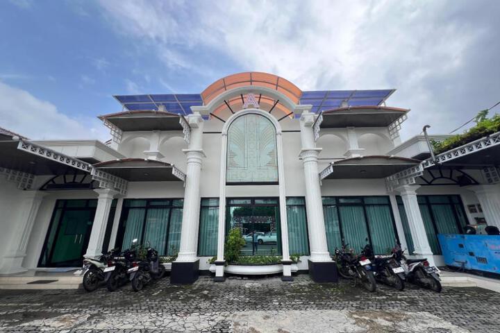 Aurora hotel kartini