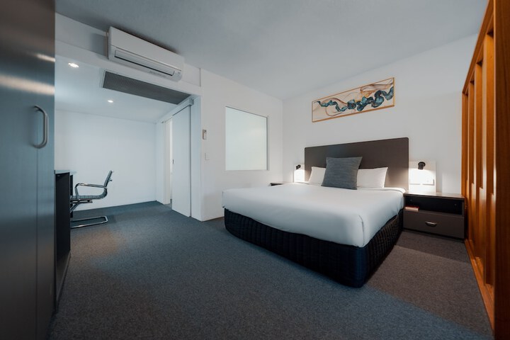 Room 35 of 72