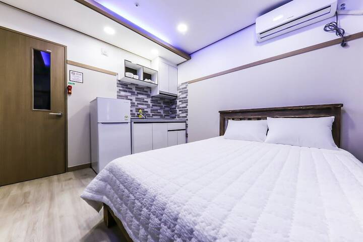 Room 6 of 54