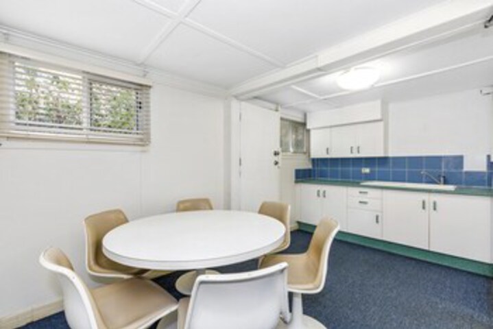 Room 7 of 20