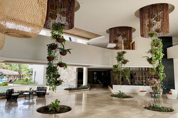 Hotel Interior 4 of 73