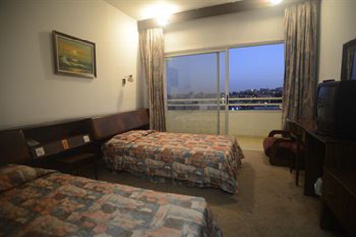 Room 9 of 22