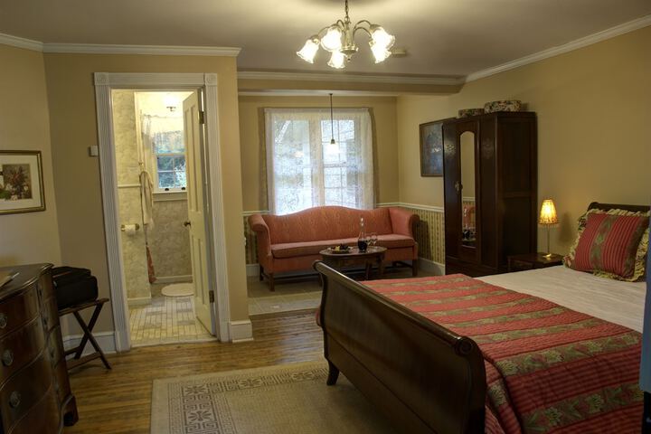 Room 5 of 40