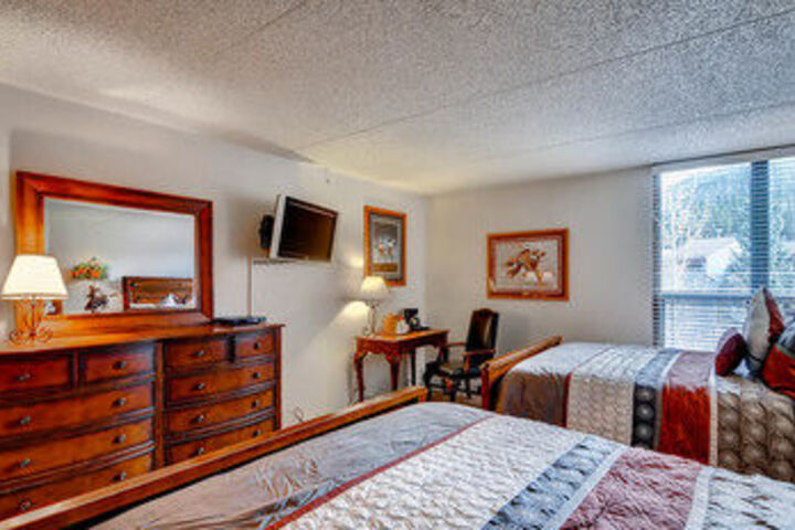 Room 9 of 21