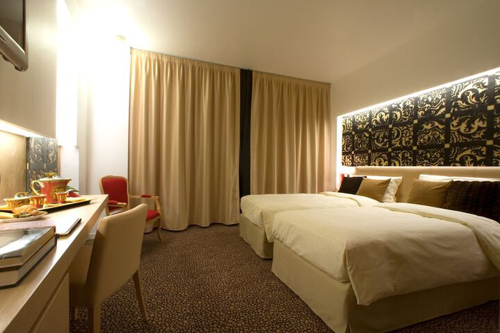 Room 14 of 51
