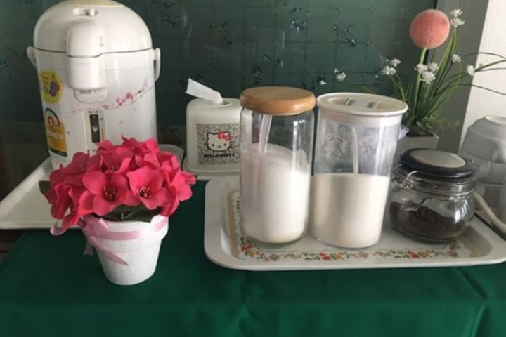 Breakfast/Coffee Service 20 of 33