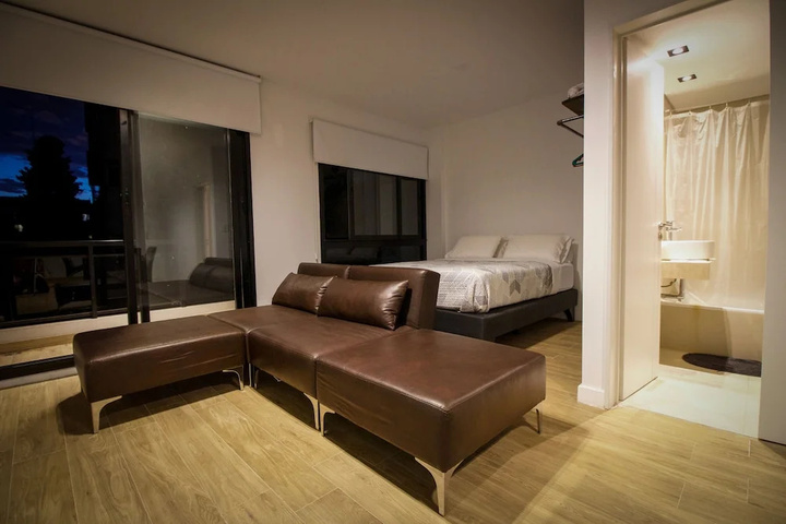 Room 5 of 14
