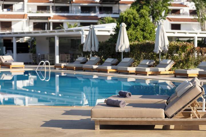 Hotel 142 of 151