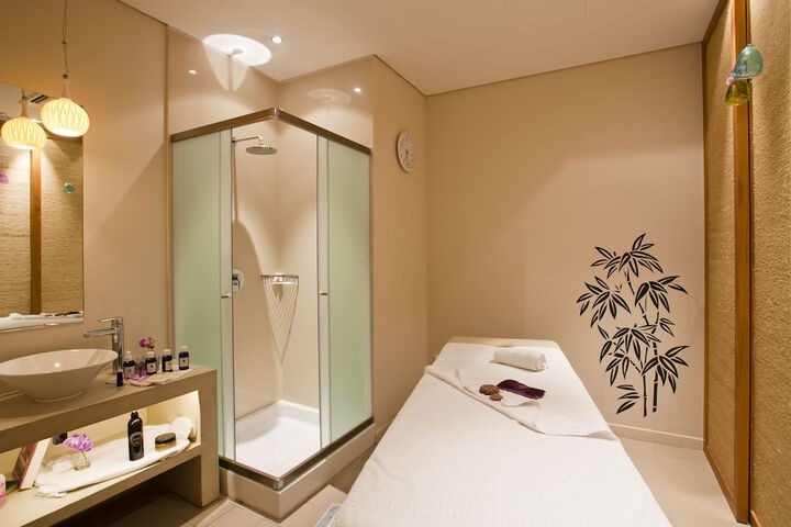 Room 35 of 53