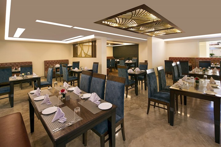 Dining 44 of 64