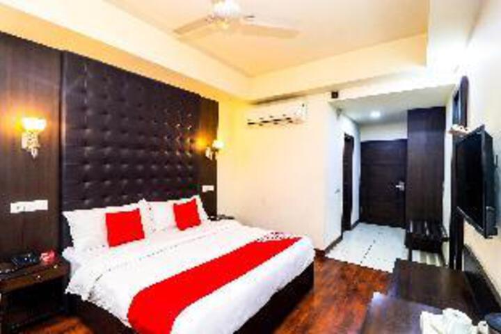Room 15 of 23