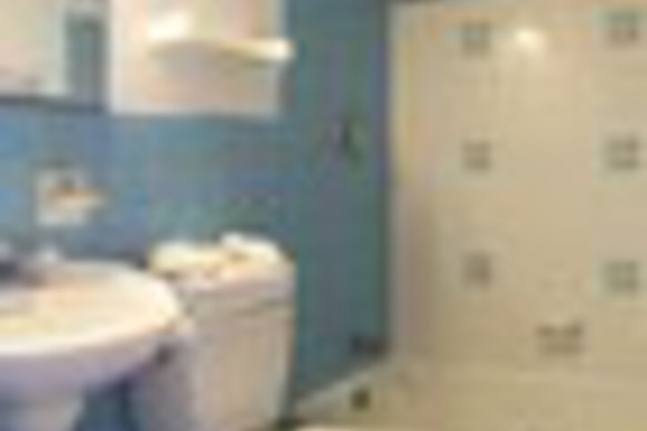 Room 173 of 258