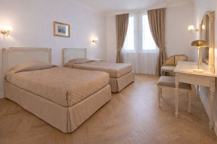 Room 3 of 31