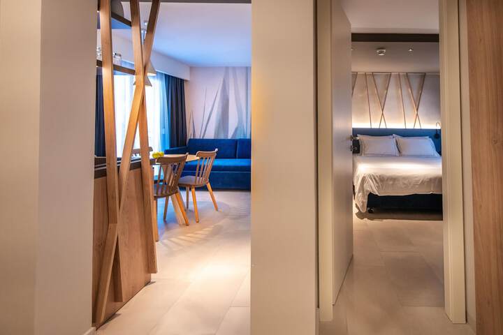 Room 5 of 71