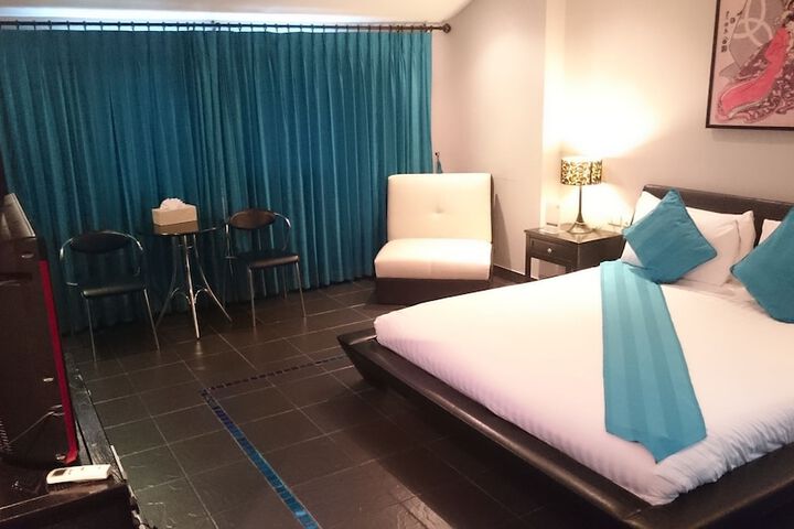 Room 11 of 116