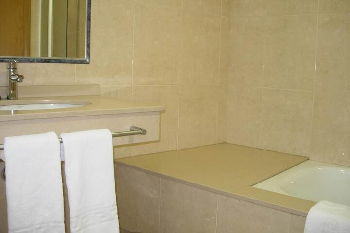 Room 26 of 34