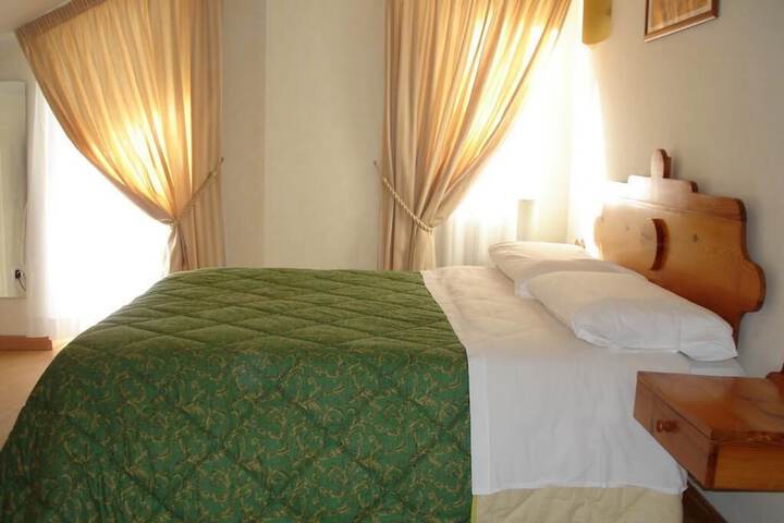 Room 4 of 14