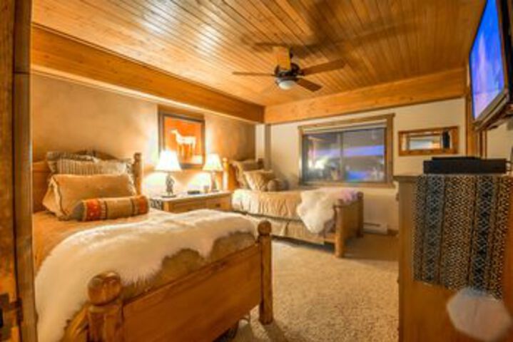 Room 43 of 113