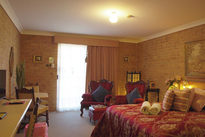 Room 8 of 46