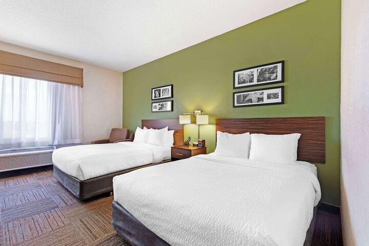 2 Double Beds (2 of 11)