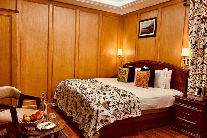 Room 4 of 47