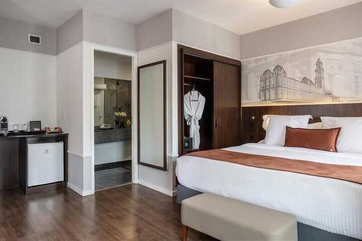 Room 46 of 97