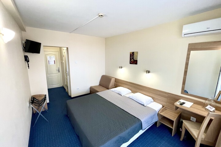 Room 17 of 45