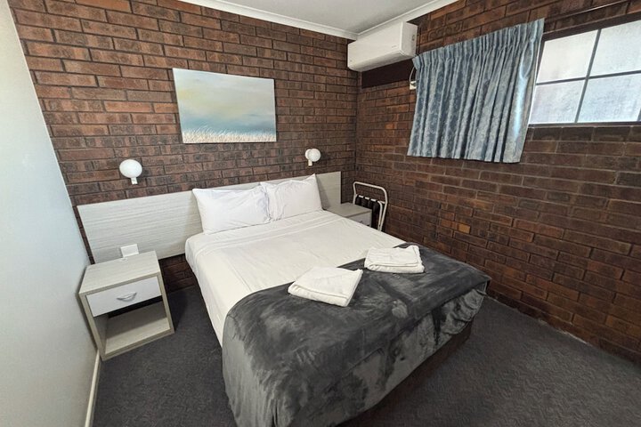 Room 26 of 53