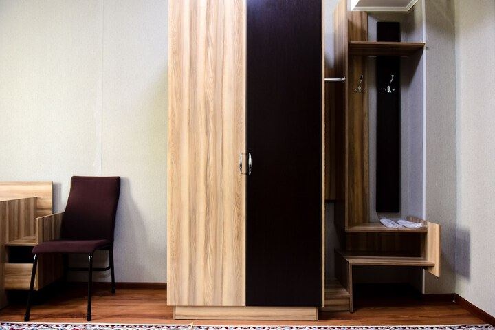 Room 4 of 30