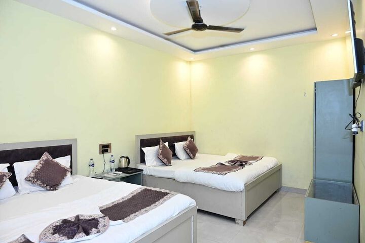 Room 12 of 44