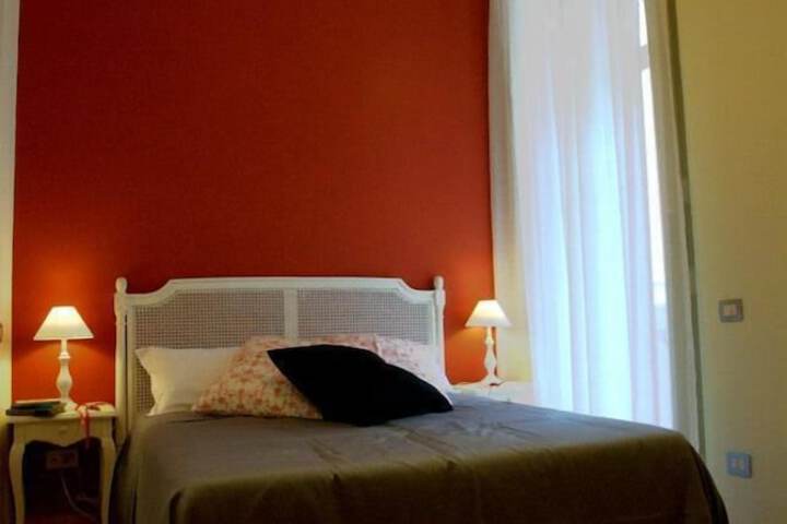 Room 6 of 20