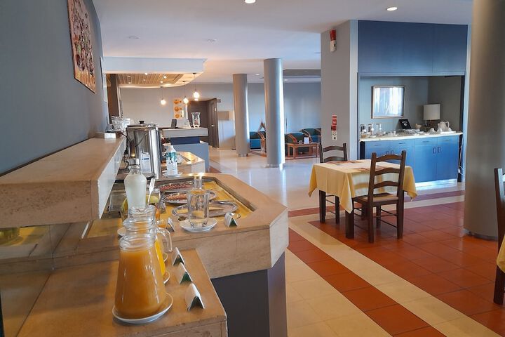 Dining Photos