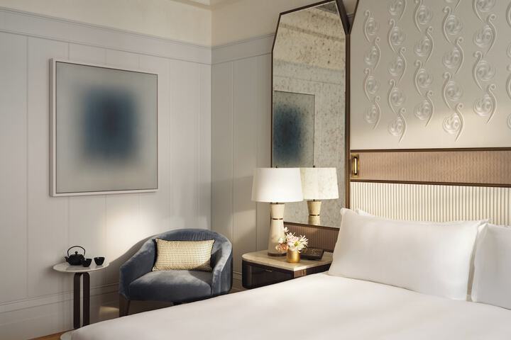 Room 16 of 150
