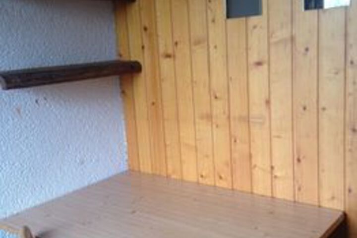 Room 16 of 22