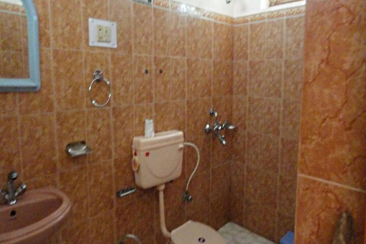 Clean Restrooms