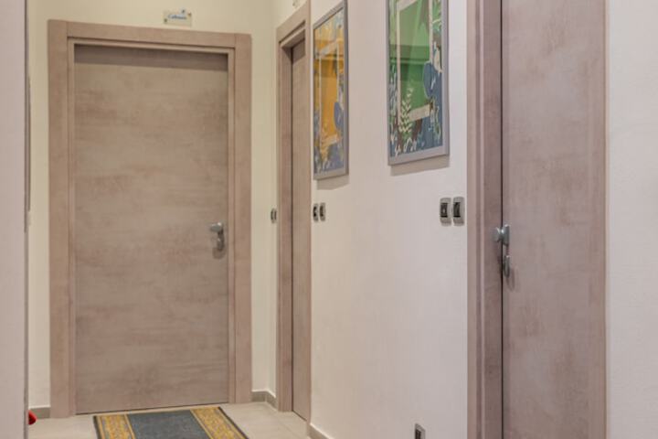 Ballroom/Hall 74 of 87
