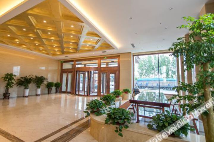 Hotel Interior 10 of 18