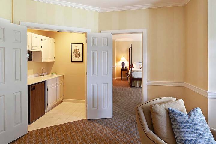 Room 11 of 39