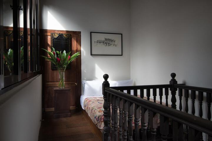 Room 8 of 46