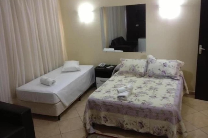 Room 2 of 6