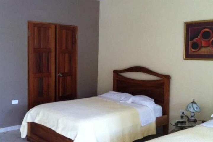 Room 9 of 27