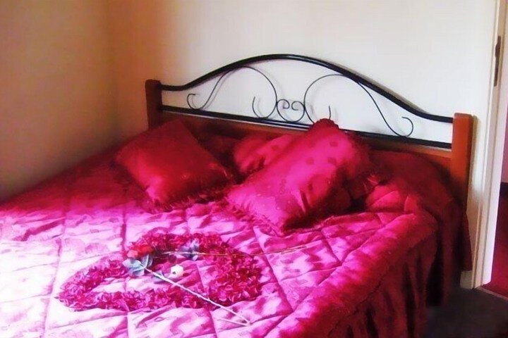 Room 4 of 11
