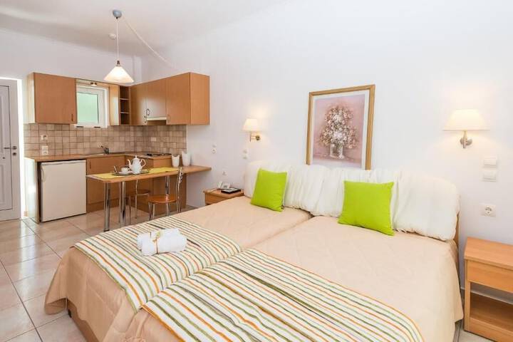 Room 3 of 21